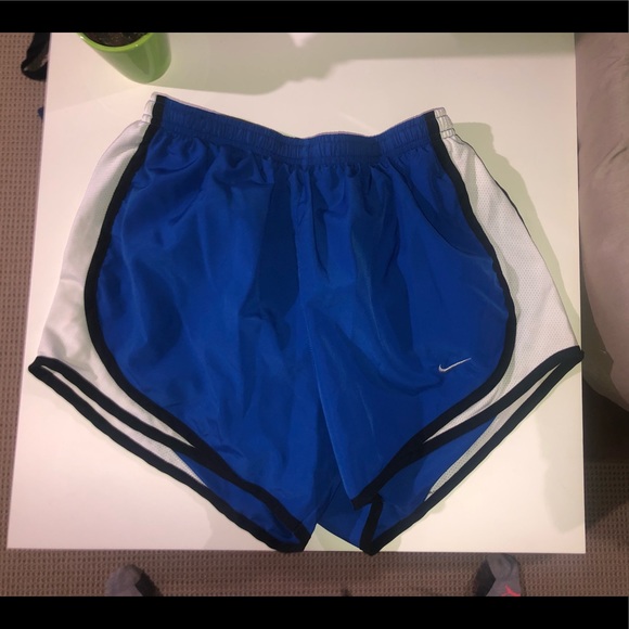 Nike athletic shorts - Picture 2 of 4